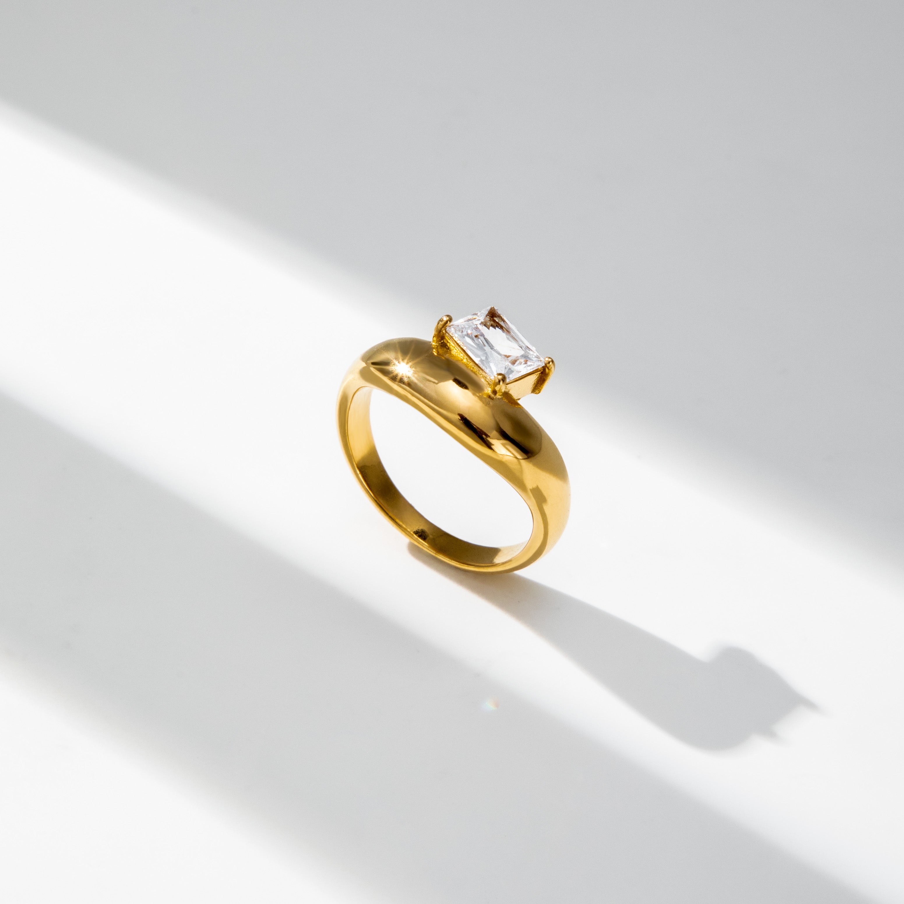 Lumi Statement Ring