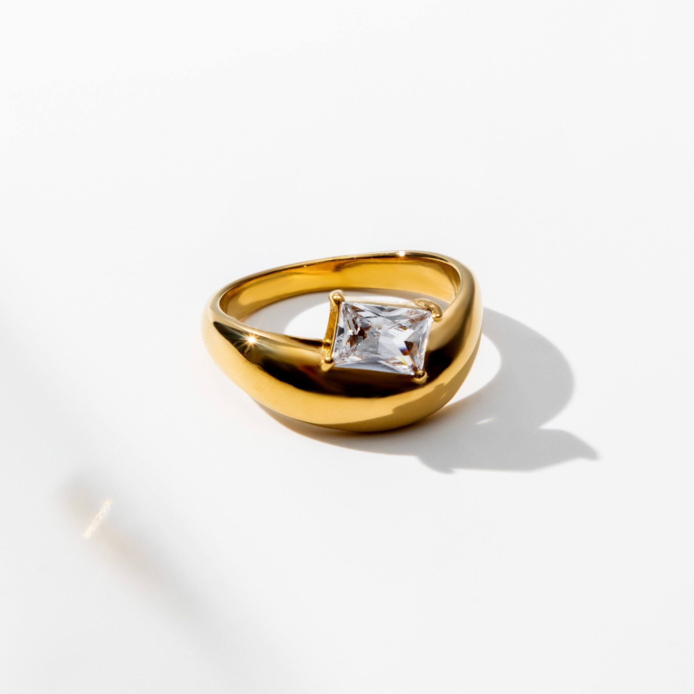 Lumi Statement Ring