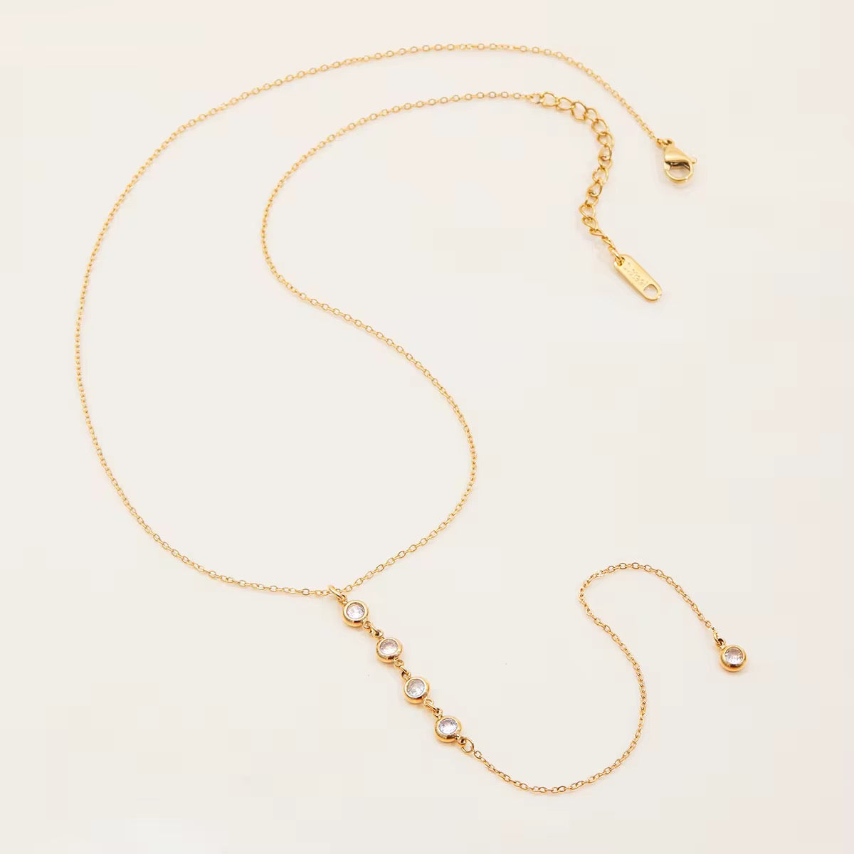 Layan Earrings & Necklace Set