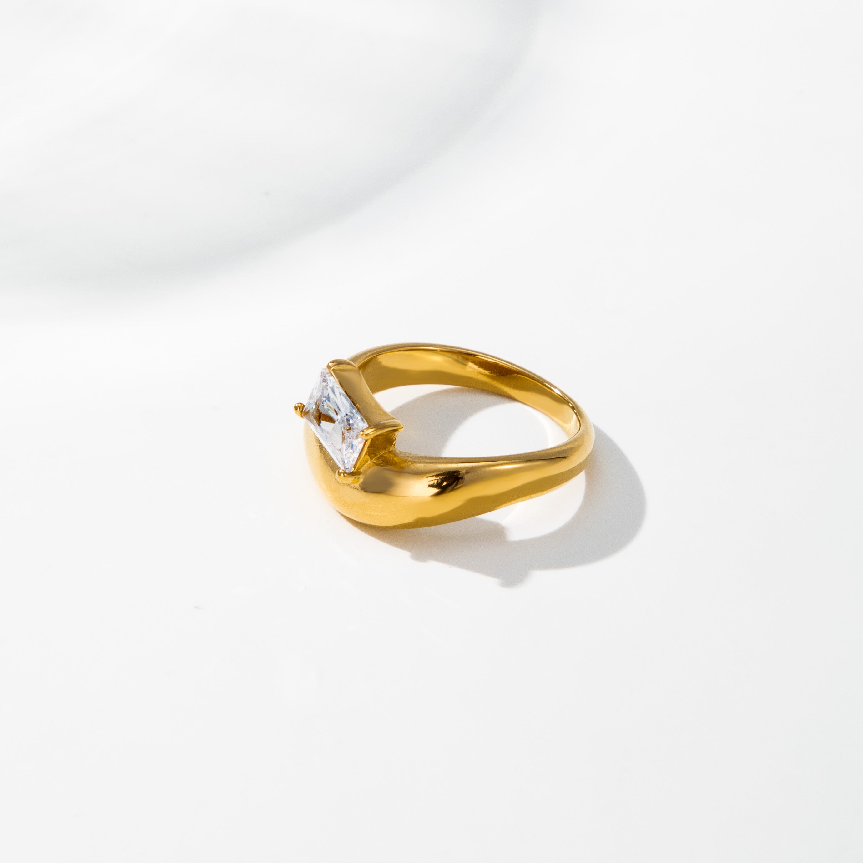 Lumi Statement Ring